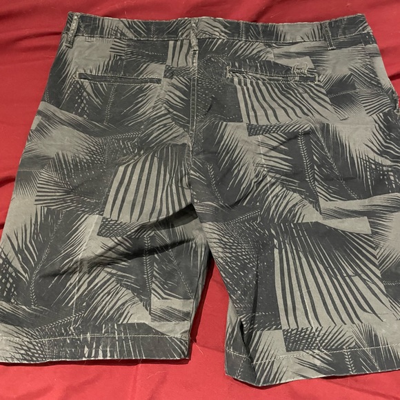 Brand: Tony Hawk Grey Cargo shorts - Picture 3 of 6